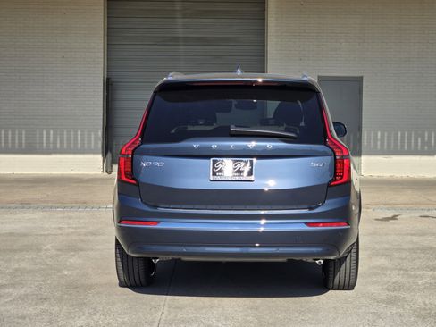 New 2026 Volvo XC90 B6 Plus image 8