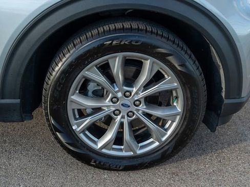 Used 2023 Ford Explorer XLT w/ Equipment Group 202A RWD image 11