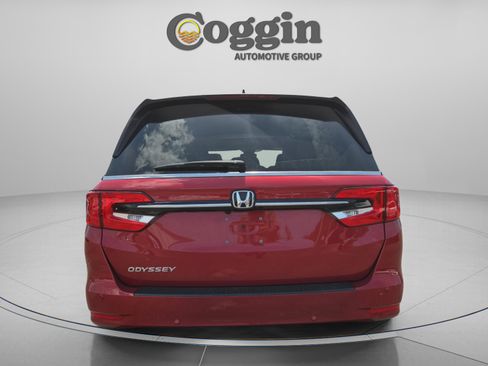 Used 2023 Honda Odyssey EX-L image 4