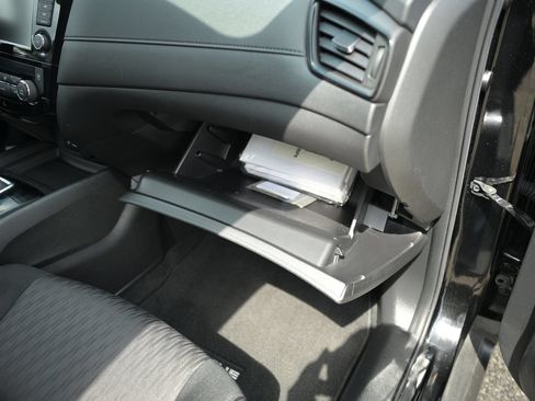 Used 2020 Nissan Rogue SV AWD/4WD image 44