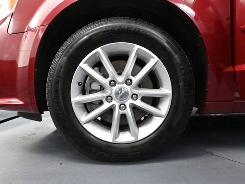 Used 2014 Dodge Grand Caravan SXT w/ Rear Park Assist Package image 15