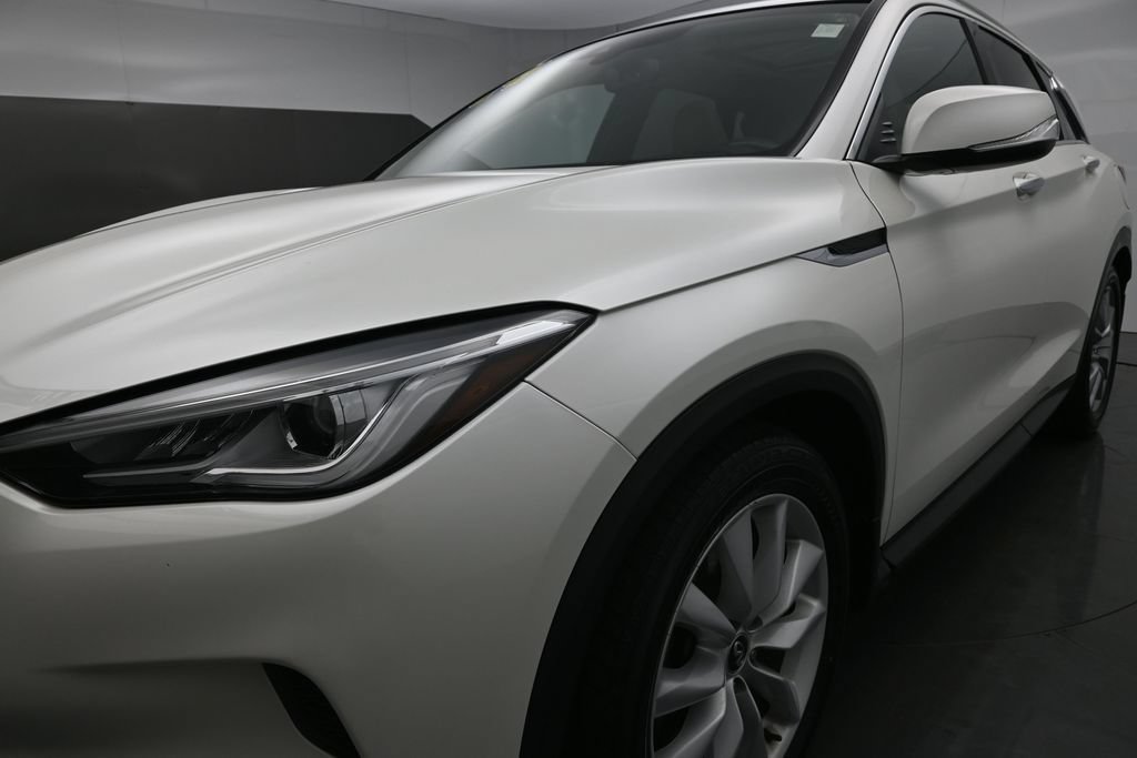 Used 2019 INFINITI QX50 Luxe w/ Navigation Package AWD/4WD image 34