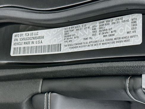 Used 2022 Jeep Grand Cherokee Overland w/ Luxury Tech Group IV RWD image 12