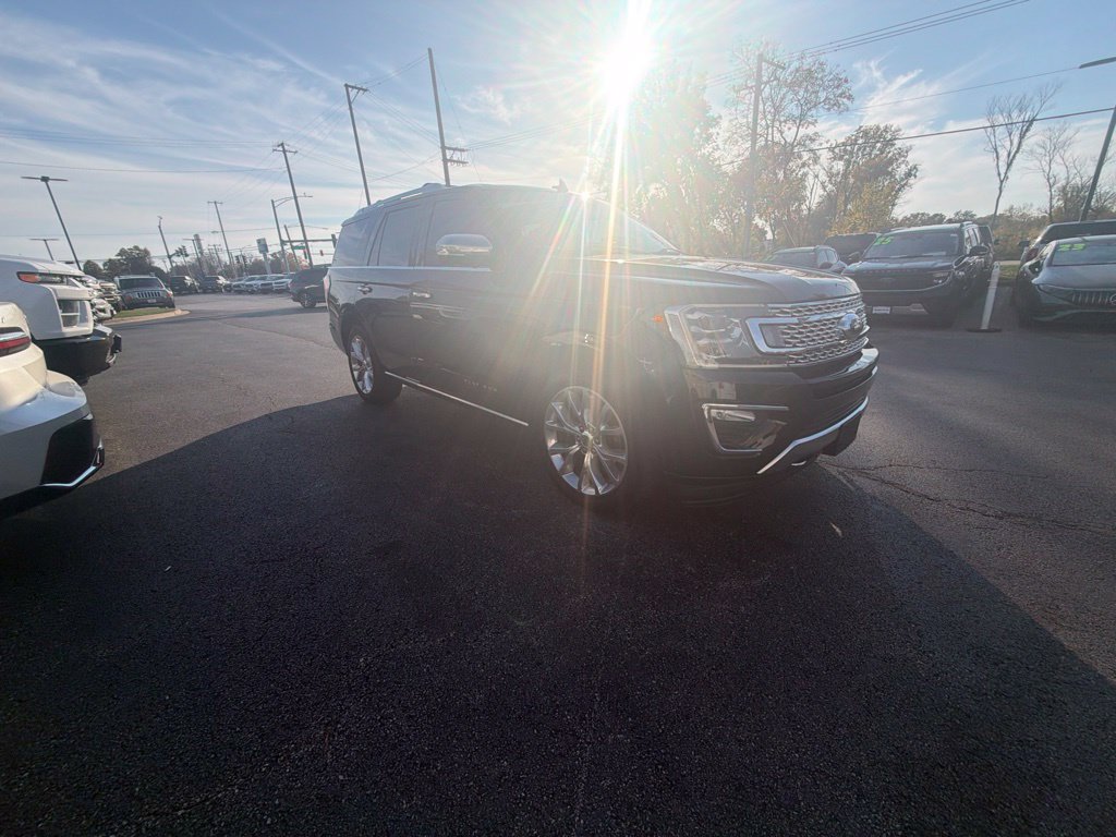 Used 2018 Ford Expedition Platinum AWD/4WD image 4