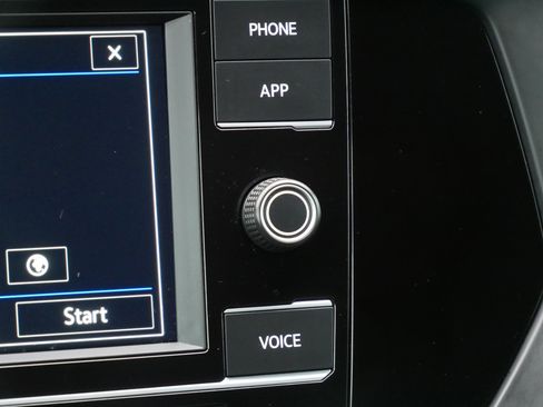 Used 2022 Volkswagen Jetta Sport image 32