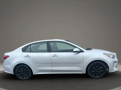 Used 2020 Kia Rio S image 4