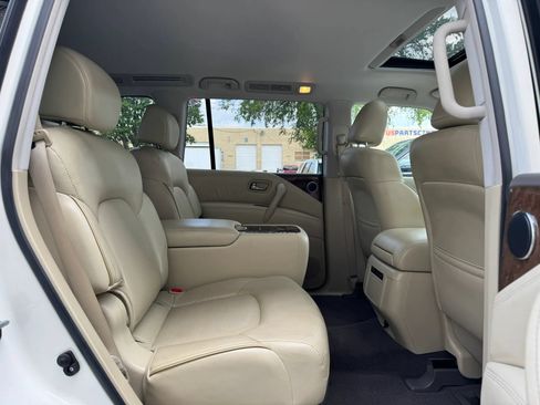 Used 2017 INFINITI QX80 2WD w/ Driver Assistance Package image 30