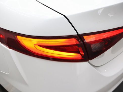 Used 2020 Alfa Romeo Giulia Ti w/ Active Blind Spot Package image 25