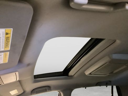 Used 2020 Honda Pilot Touring image 11