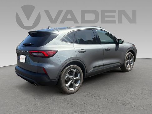 Used 2025 Ford Escape ST-Line FWD image 17