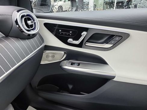 Used 2026 Mercedes-Benz GLC 300 4MATIC image 16