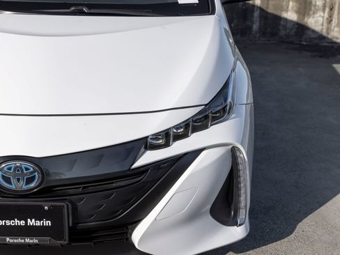 Used 2021 Toyota Prius Prime LE FWD image 15