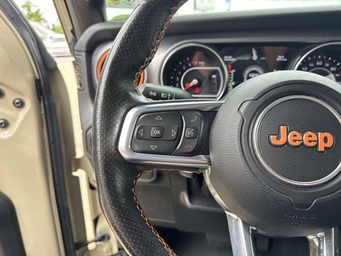 Used 2020 Jeep Gladiator Mojave AWD/4WD image 22