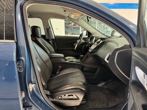 Used 2017 Chevrolet Equinox Premier w/ Enhanced Convenience Package FWD image 13