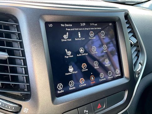 Used 2020 Jeep Cherokee Trailhawk w/ Cold Weather Group image 37