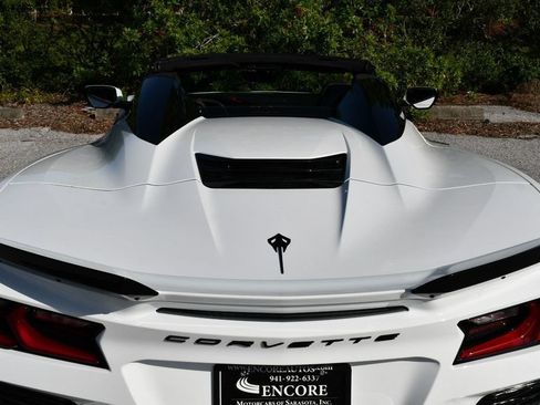 Used 2024 Chevrolet Corvette E-Ray Convertible w/ 3LZ AWD/4WD image 98