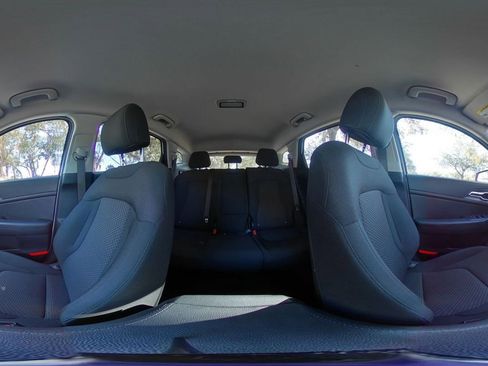 Used 2025 Kia Sportage LX image 37