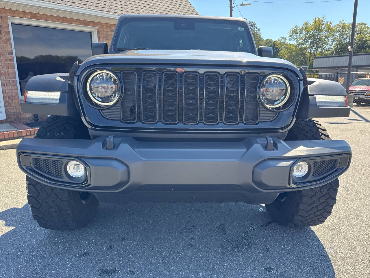 Used 2024 Jeep Wrangler Unlimited Sport AWD/4WD image 7