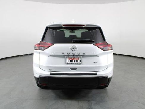 Certified 2024 Nissan Rogue SV FWD image 11