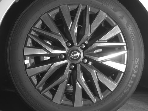 Used 2025 Nissan Altima 2.5 SV FWD image 12
