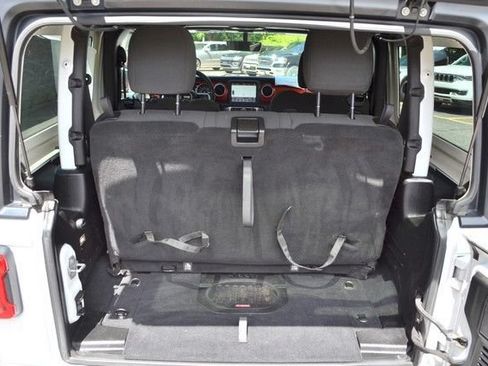 Used 2019 Jeep Wrangler Rubicon AWD/4WD image 37