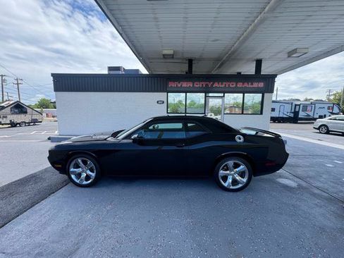 Used 2014 Dodge Challenger R/T w/ Electronics Convenience Group RWD image 8