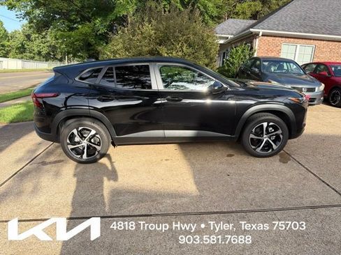 Used 2024 Chevrolet Trax RS FWD image 12
