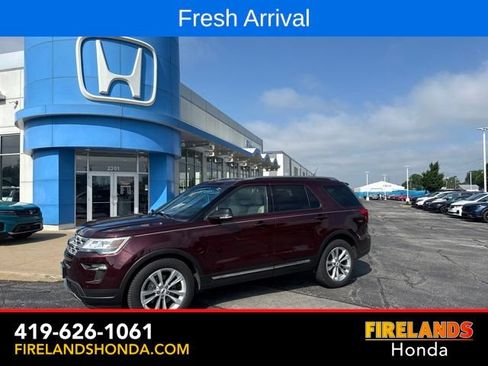 Used 2018 Ford Explorer XLT w/ Equipment Group 202A FWD image 1