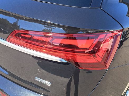 Used 2022 Audi Q5 2.0T Prestige w/ Prestige Package image 39