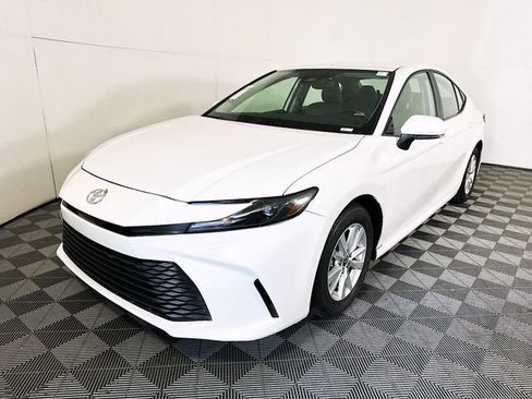 Used 2025 Toyota Camry LE FWD image 7