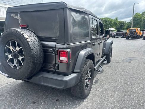 Used 2019 Jeep Wrangler Unlimited Sport S AWD/4WD image 4