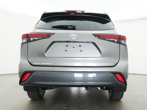 New 2026 Toyota Highlander Limited AWD/4WD image 26