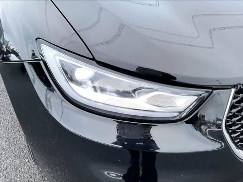 Used 2024 Chrysler Pacifica Touring-L image 31