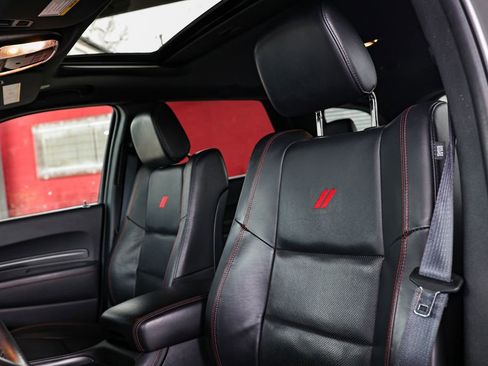 Used 2024 Dodge Durango GT image 2