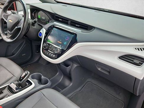 Used 2019 Chevrolet Bolt Premier w/ Infotainment Package FWD image 28