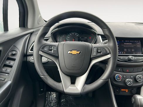 Used 2022 Chevrolet Trax LT w/ Driver Confidence Package image 14