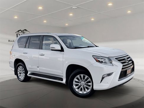 Used 2017 Lexus GX 460 image 1