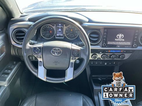 Used 2022 Toyota Tacoma Limited image 12