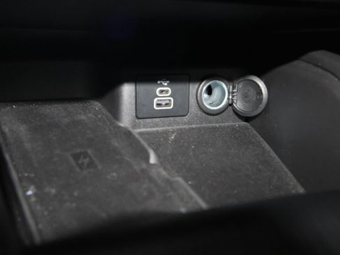 Used 2025 Ford Escape SE w/ PHEV Premium Package image 20