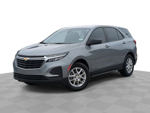 Certified 2023 Chevrolet Equinox LS image 1