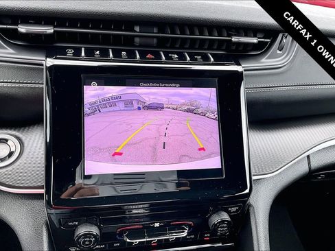 Used 2025 Jeep Grand Cherokee L Laredo image 14