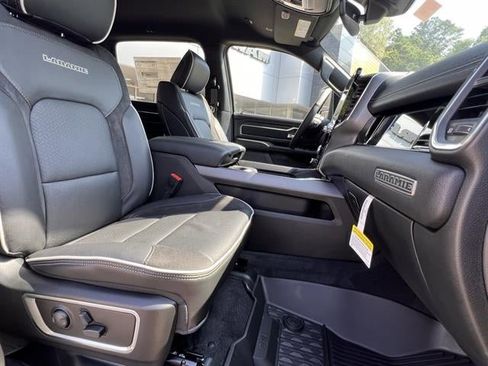New 2025 RAM 1500 Laramie AWD/4WD image 22
