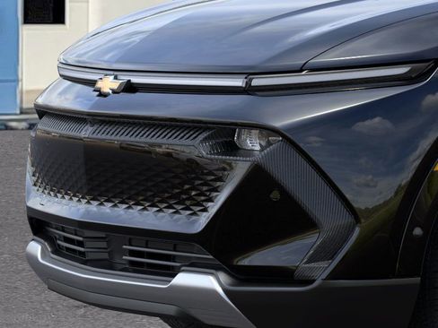 New 2025 Chevrolet Equinox EV LT image 37