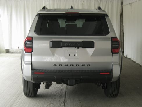 New 2025 Toyota 4Runner SR5 image 7