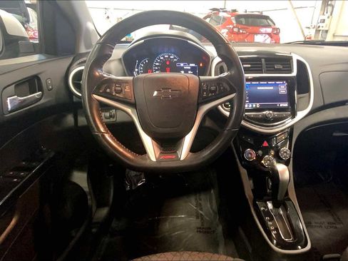Used 2020 Chevrolet Sonic LT w/ Convenience Package image 5