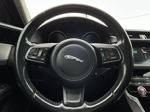 Used 2016 Jaguar XF Prestige image 31