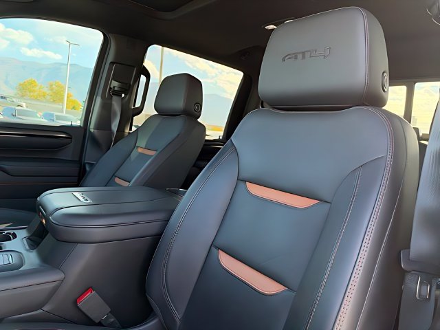 Used 2024 GMC Sierra 3500 AT4 w/ Technology Package AWD/4WD image 29