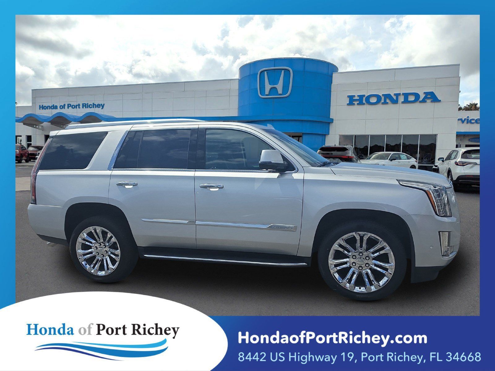 Used 2020 Cadillac Escalade Luxury w/ LPO, Radiant Package AWD/4WD image 1