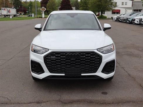 Used 2022 Audi Q5 2.0T Premium Plus w/ Premium Plus Package AWD/4WD image 2