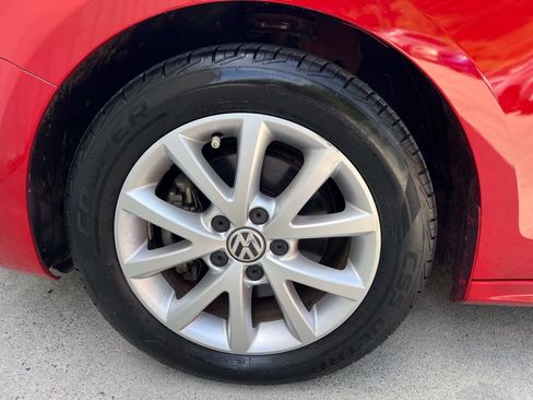 Used 2012 Volkswagen Jetta SE FWD image 26